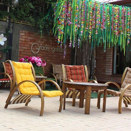 Hotel Grace Garden Kum Екстериор снимка