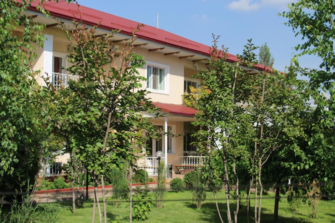 Hotel Grace Garden Kum Екстериор снимка